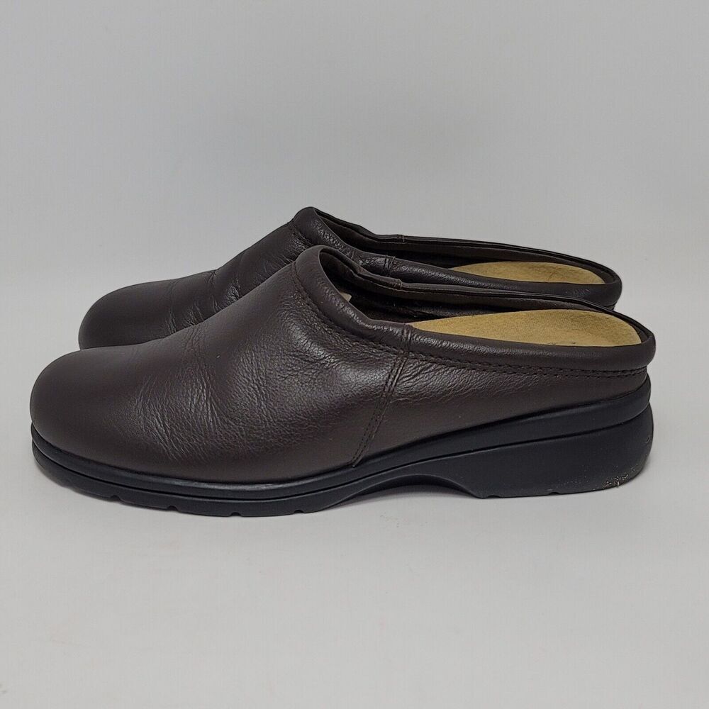 Cobbie Cuddlers Womens Brown Leather Clogs Slip On Shoes Size 9.5
